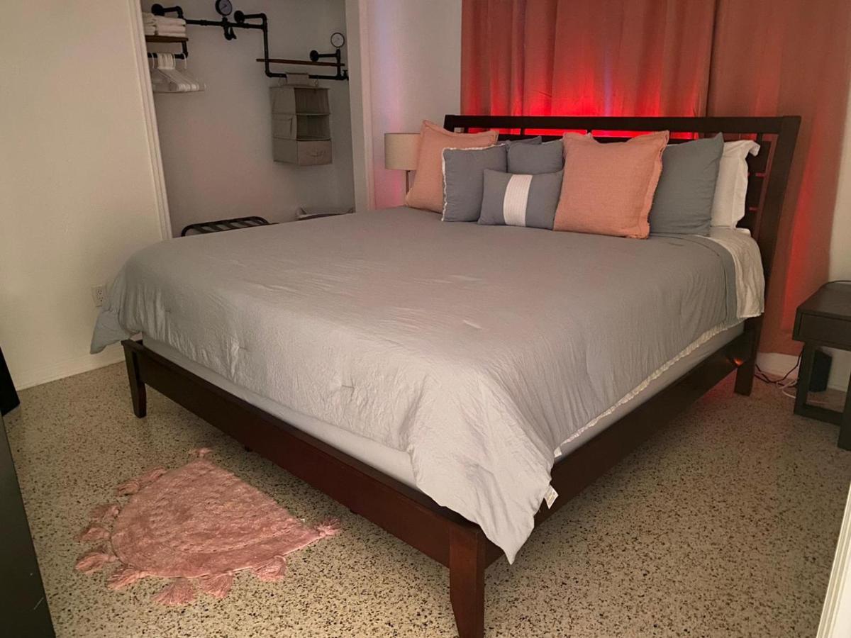 Stayover In Miami Home 2Br - 1Bth - Free Parking Luaran gambar
